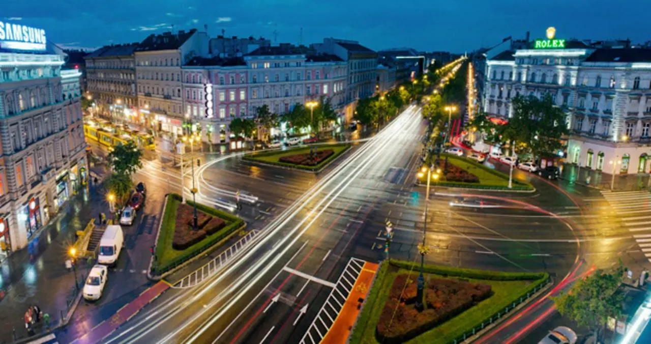 Top Location 2 Bedrooms - 2 Bathrooms Budapeste Apartamento