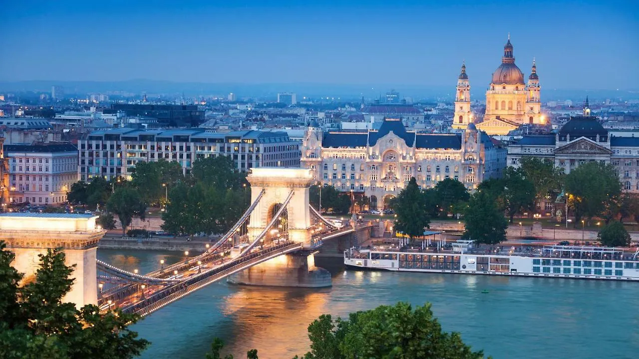 Quiet And Central 2 Bedrooms 2 Bathrooms Apartment In The Heart Of Budapest 0*,
